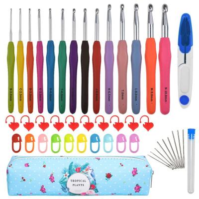 China DIY Craft Knitting Fashion 2.0-10.0mm Ergonomic Handle Knitting Hooks Crochet Hook Set With Case for sale