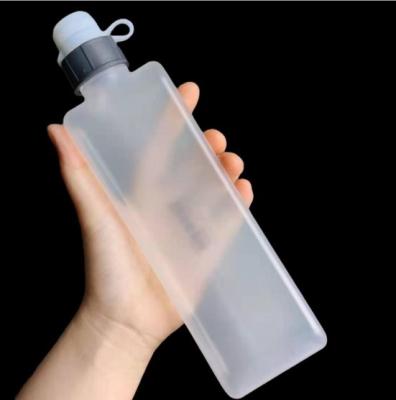 China Sustainable Outdoor Working Soft Water Bottle 300ML Waist Bag Portable Water Cup for sale