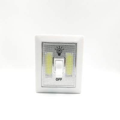 China Indoor Spot Factory Wholesale LED Night Light with Magnet Used for Cabinet, Closet, Bathroom, Door Light for sale