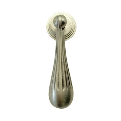 China Modern Chinese manufacturers direct sales of the popular light luxury silver drawer knob kitchen hardware furniture handle for sale