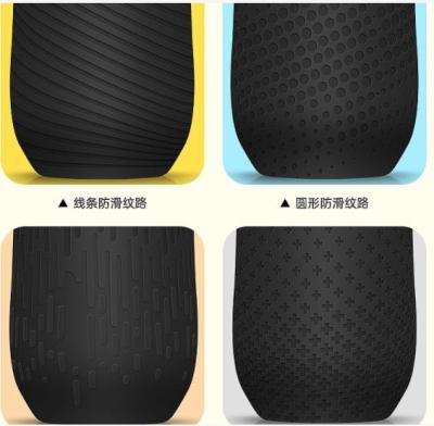 China Resistant hot protective sleeve-bpa free refillable silicone covered shatterproof glass water bottles for sale