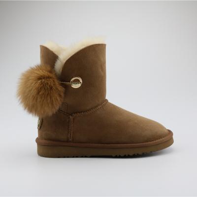 China Fashion Trend Upper Sheepskin Wool Striping EVA Insole Fur Outer Fluffy Women's Snow Boots for sale