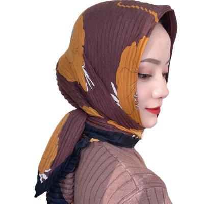 China Cotton New Arrival Women Cotton Wrinkled Kerchief Scarves Shawls Crinkle Printed Floral Square Hijab Scarf for sale