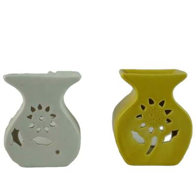 China Wholesale Ceramic Wooden Legs Modern Home Handmade Design 3 Oil Ceramic Decoration Aroma Burner for sale