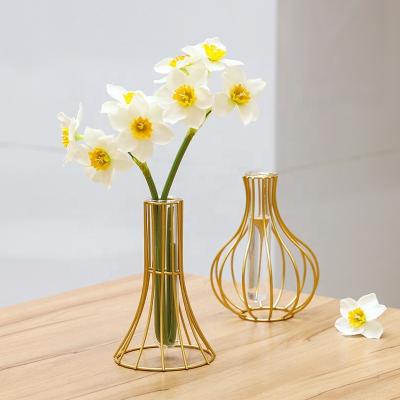 China Morden Metal Creative Glass Dry Flower Vase Luxury Nordic Geometric Desktop Flower Vase for sale