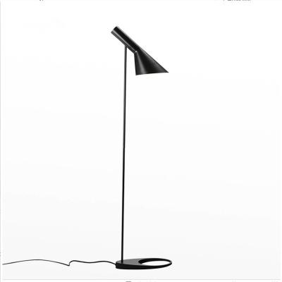 China Modern Nordic Simple Modern Floor Standing Lamp For Living Room for sale