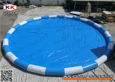 China Piscinas/piscinas de agua inflables gigantes del color de la tira para los niños en venta