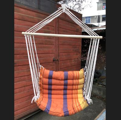 China Modern Super Comfortable Quilting Hammock Chair With Padding for sale