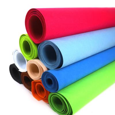 China Wholesale Eco Breathable Non Woven Fabric Production Material , Spunlance Non Woven Fabric Roll for sale