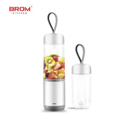 China Eco-friendly Electric Coffee Blender Grinder Juicer Portable Small Fruit Control Press Blender for sale