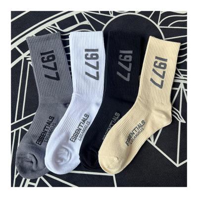 China New Fashion High Quality Four Seasons Men Cotton Breathable High Quality Custom Made Basketball Sports Socks for sale