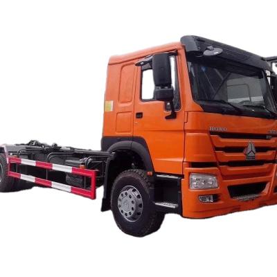 China Hot Sale Price Diesel Truck Sinotruk Howo FAW Shacman Truck Van 12 Wheels 6*4 Box Cargo Truck 6800*2486*3668 for sale