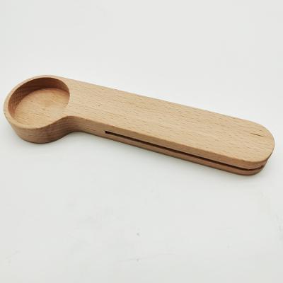 China Sustainable Wooden Tea Coffee Scoop With Clip Unique Design Custom Logo Tea Measuring Spoon Beech Wooden Coffee Scoop With Bag Clip for sale