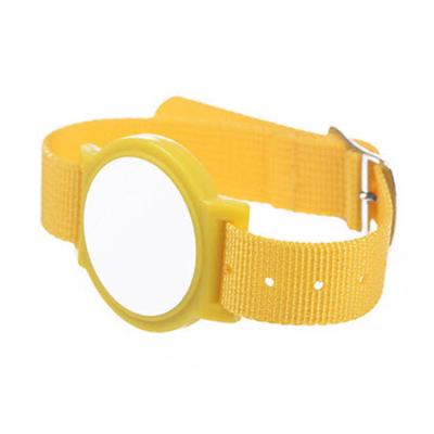 China Durable 13.56MHz RFID NFC Wristband Armband With Adjustable Nylon Buckle RFID Wristband Price for sale