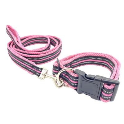 China Durable soft padded lead with reflective lines lighting leash for sale