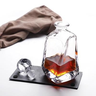 China Viable Personalized Wholesale Custom Round Whiskey Decanter Set for sale