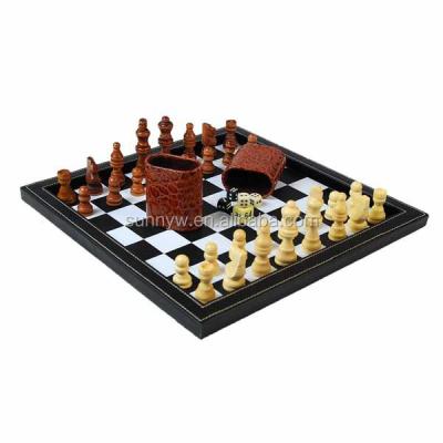 China Portable Leather Chess Set Custom PU Chess Board Game Travel Chess Game Controllers Pieces Set for sale