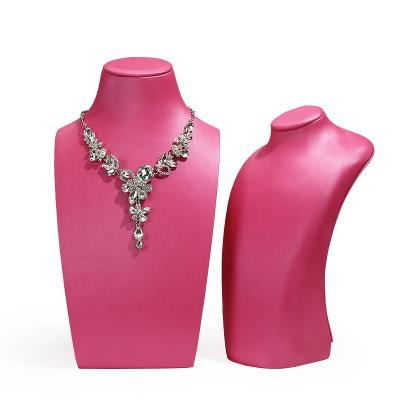 China Newest Style High Quality Gypsophila Leather Jewelry Necklace Jewelry Display Neck for sale