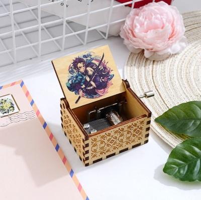 China Young's Piece Kids Gift Box Lower Price 50 Natural Tunes Custom Design Mini Hand Crank Laser Engraved Wooden Hand Crank Music Box Musical Boxes for sale