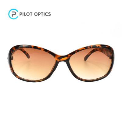 China Fashion Sunglasses Pilot Custom Women Diamond Leopard Optics Trendy Logo Sunglasses for sale