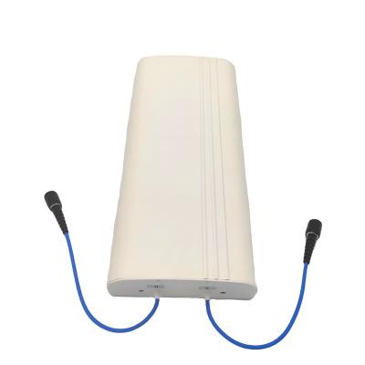 China Good Quality PVC Band 4G LTE Antenna Panel 10dbi Wide Patch Panel 4G Outdoor Antenna for sale