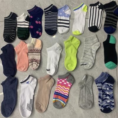 China Cheapest Breathable Styles Hairy Yarn Breathable Styles Stock Cotton Blended Comfortable Boat Socks for sale