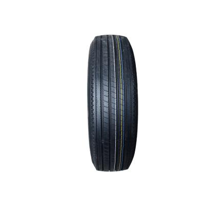 China Natural Rubber Truck Tires 11r22.5 225 / 70R19.5 245 / 70R19.5 265 / 70R19.5 19.5 Tires For Commercial Truck for sale