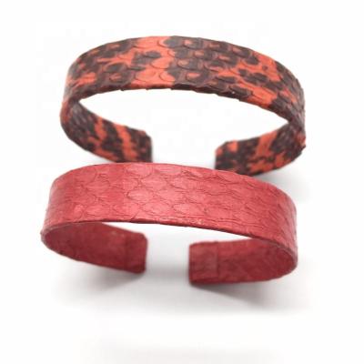 China FASHIONABLE factory directly sell 12mm multicolor snakeskin women bracelet for sale