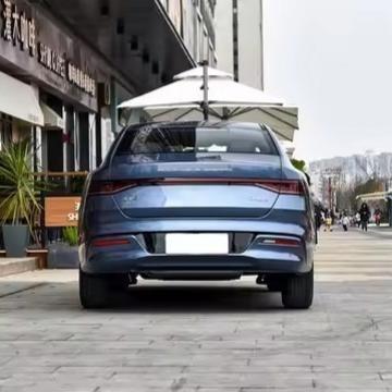 China 55 km Byd Qin Plus Dm-I E-CVT Transmissão variável contínua Hybrid EV Honor Edition Veículos 2023 2024 à venda