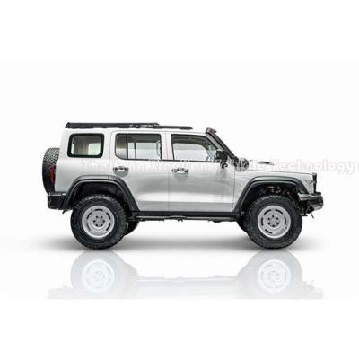 China Gran Tanque de la Muralla 300 4X4 2.0t Versión del Conquistador SUV Jeep Gasoline Car para el beneficio en venta