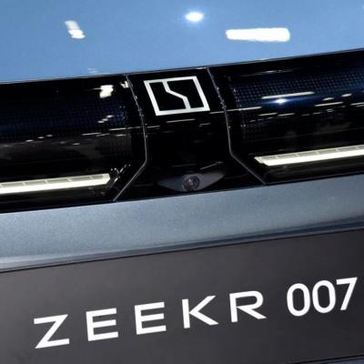 Китай Электрическая энергия тип 2024 Geely Zeekr 007 Luxury Sedan Rwd Awd Автомобиль со скоростью 210 км / ч продается