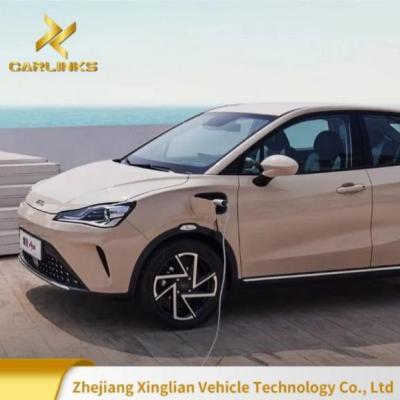 Cina 2420mm Base rotabile 2024 Nezha Aya 401lite Piccolo SUV Long Range Veicolo energetico Auto usata in vendita