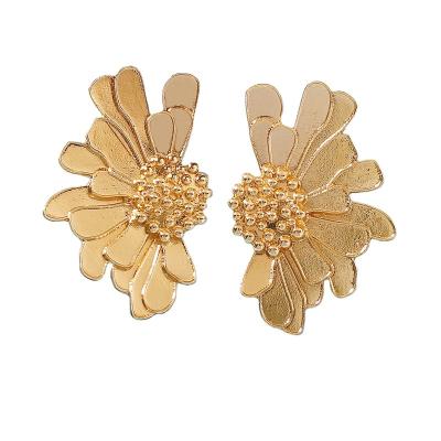 China Other Europe and America style flower alloy metal gold plated retro new earrings with girls gift for sale