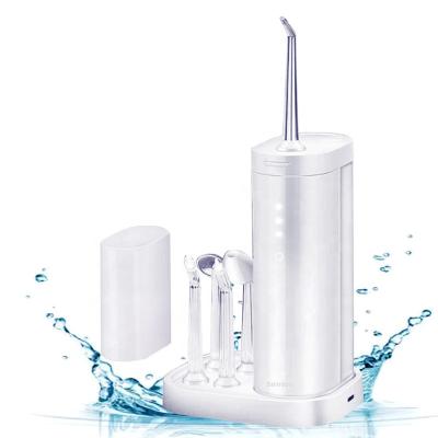 China Outdoor Manufacturers Supply Rechargeable Portable Dental Irrigator Teeth Cleanse Oral Water Flosser for sale