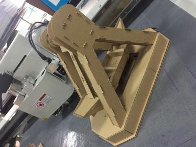 China cardboard pattern making cnc oscillatin knife cutting machine à venda