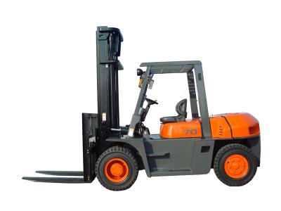 Κίνα Πνευματικό ντηζελοκίνητο Forklift 4x4 7T Forklift 1220*150*65mm διάσταση δικράνων προς πώληση