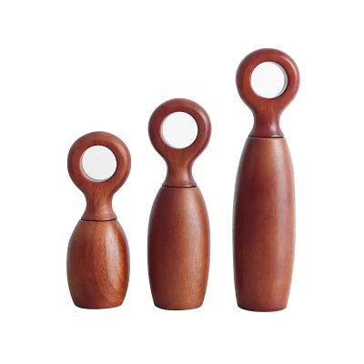 China Hot Sustainable Kitchen Pepper Grinder Wood Bottle Good Quality Customized Wooden Pepper Grinder for sale