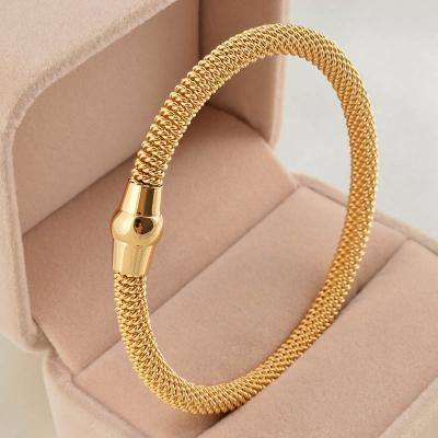 China DAICY Fashion Women's Trendy Good Quality Metal Stainless Steel Mesh Cable Bracelet for sale