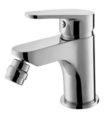 China Grifo de bidé monomando montado en cubierta Mezclador de lavabo monomando de 135 mm de altura en venta