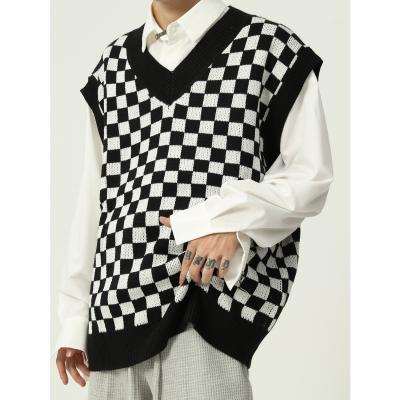 China Anti-wrinkle Autumn Korean version of checkerboard lattice loose V-neck knitted vest style lazy men's vest sweater for sale