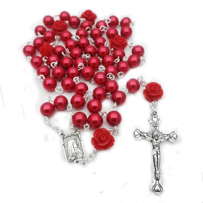 China 2022 Gifts Religious Catholic Religious Jewelry Glass Cross Beads Christian Pendant Rosary Rose Necklace Religious Decoration for sale