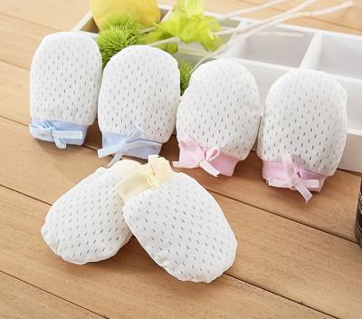 China Ice Cream 2022 Cute Summer Amazon Silk Mesh Infant Teething Mittens and Socks Hand Gloves No Scratch Newborn Baby Mittens for sale