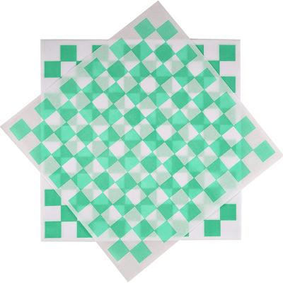 China 12 Inch X12 Disposable Grocery Squares Grease Resistant Basket Green Checkered Liner For Fries And Other Foods 1000pcs for sale