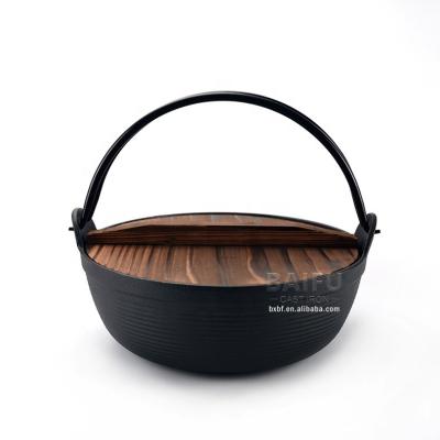 China Viable Wholesale Japanese Design Cast Iron Nabe Sukiyaki Nabemono Hot Pot With Wooden Lid Pre-Seasoned Cast Iron Stew Pot Cast Iron Wok for sale