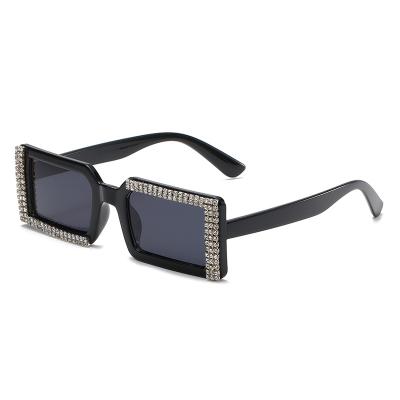 China 2022 Wholesale Women's Square Rhinestone Sunglasses Luxury Trendy Sun Glass Women Fashion Sunglasses for sale