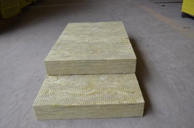 Chine Panneau isolant acoustique de Rockwool pour des murs, isolation rigide de toit de laine de roche à vendre