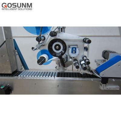 China GOSUNM Full Auto Beverage Labeling Machine For Round Bottles With Roll Labels for sale