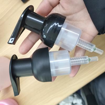 China Non Puddle Facial Foam Shampoo Foam Liquid Cleansing Hand Pump 0.8 1.6 cc 40/400 40mm Single Foam Pump Black for sale