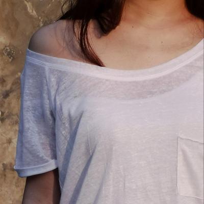 China Breathable QUICK DRY white round neck canvas T-shirt clothing for women at the gym or on the casual occasion for sale