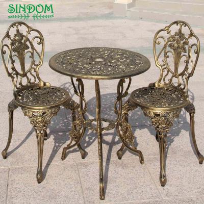 China Victorian Style European Restaurant Living Room Metal Table And Chair Set Luxury Outdoor Furniture for sale